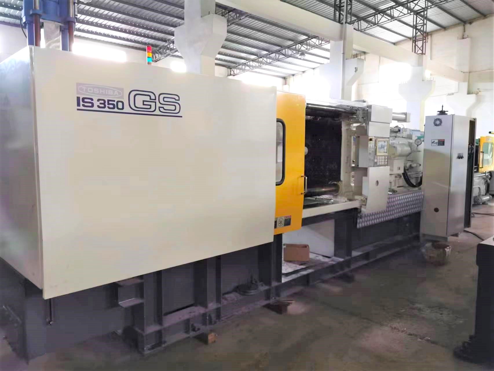 Japan Toshiba 350t （IS350GS) Used Plastic Injection Molding Machine ...