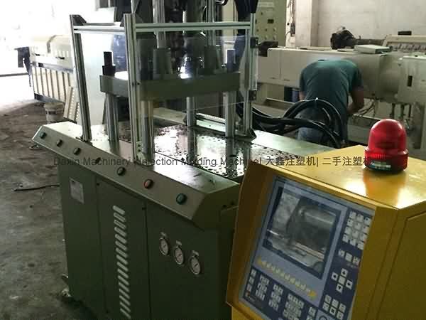 2017 China New Design
Kinki 45t used Vertical Injection Molding Machine (double sliding table) to Swedish Factory detail pictures