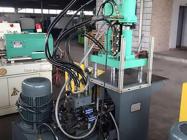 Good Wholesale Vendors
15t-55t used Vertical Injection Molding Machine to Las Vegas Importers detail pictures