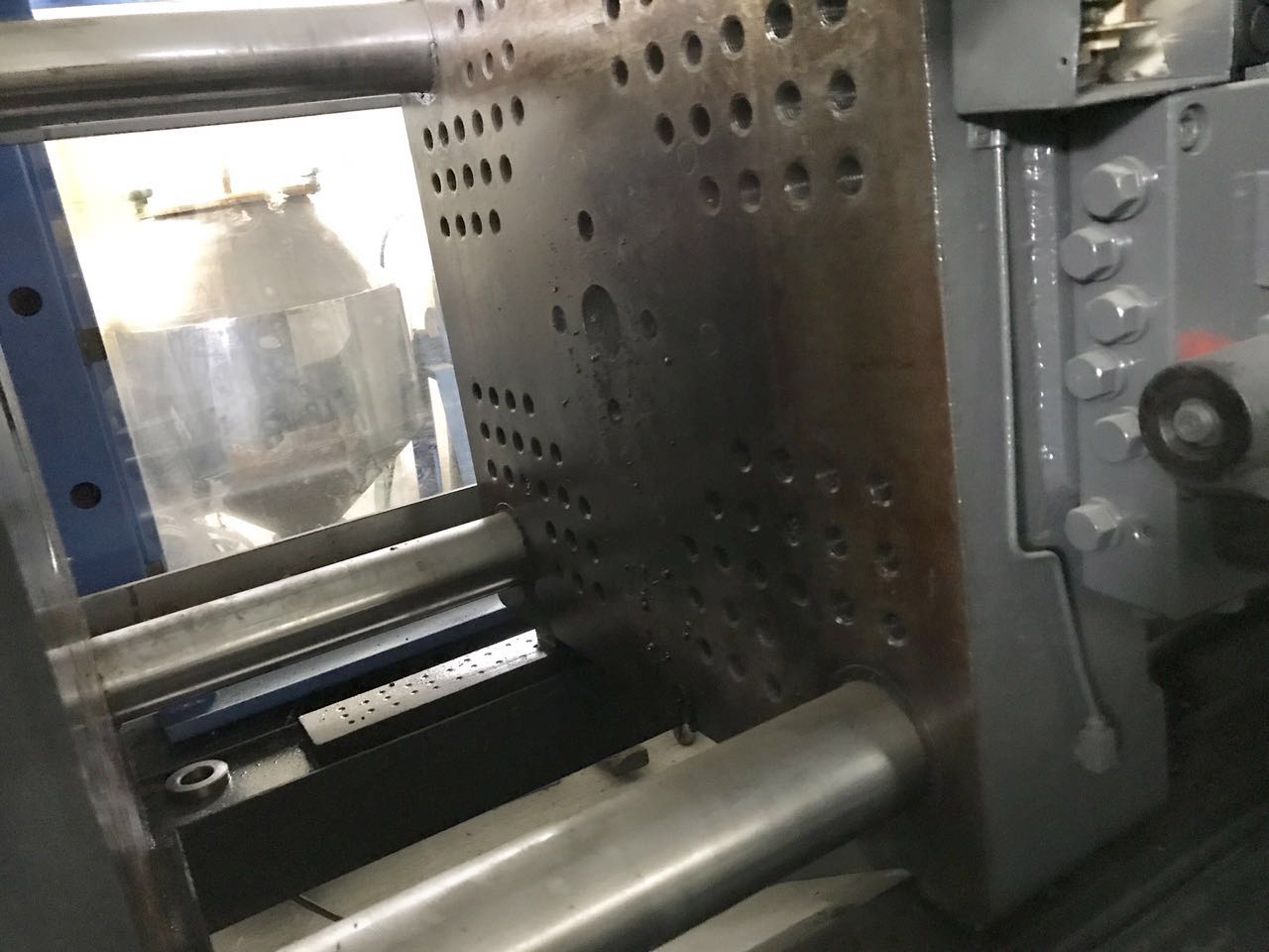 Renewable Design for
Haitian HTF120W2 used Injection Molding Machine to Liverpool Manufacturers detail pictures