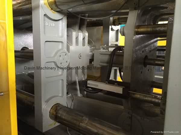 Low MOQ for
Chuan Lih Fa CLF-280t used Injection Molding Machine for Saudi Arabia Importers detail pictures