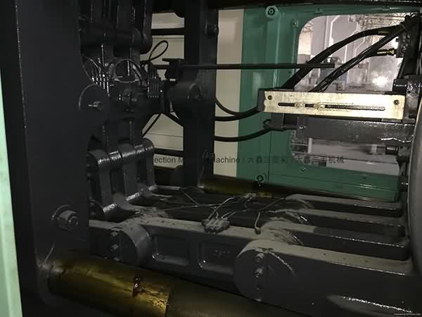 New Fashion Design for
Chen Hsong JM368-C/ES (variable pump) used Injection Molding Machine Export to Bulgaria detail pictures