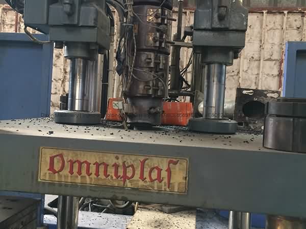 OEM Manufacturer
 Omniplaf 85t used Vertical Injection Molding Machine Supply to Mombasa