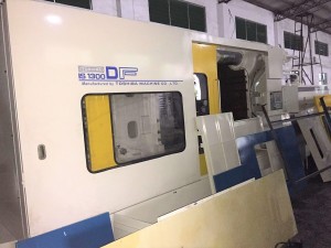 Toshiba 1300t (IS1300DF) used Injection Molding Machine