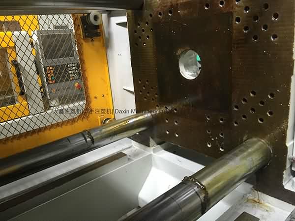 Well-designed
Chen Hsong Super Master SM120HC used Injection Molding Machine Export to Philadelphia detail pictures
