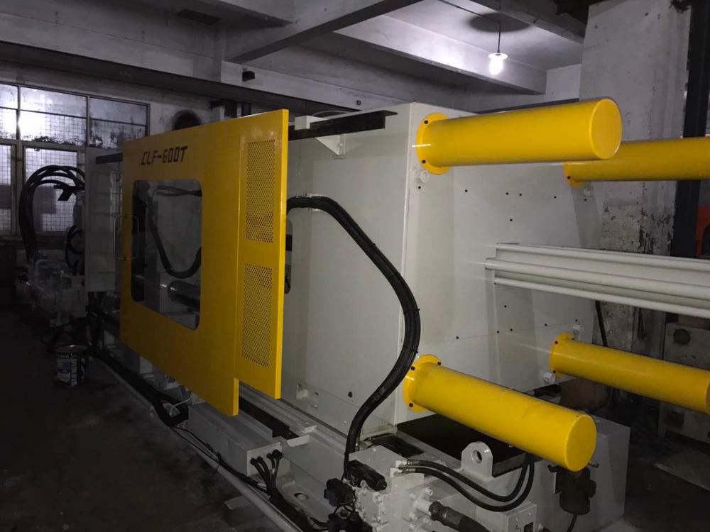 Sell-Hot-90-new-plastic-injection-moulding (1)