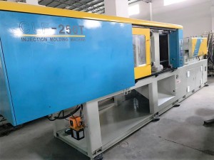 Chuan Lih Fa CLF-250t (servo) used Injection Molding Machine