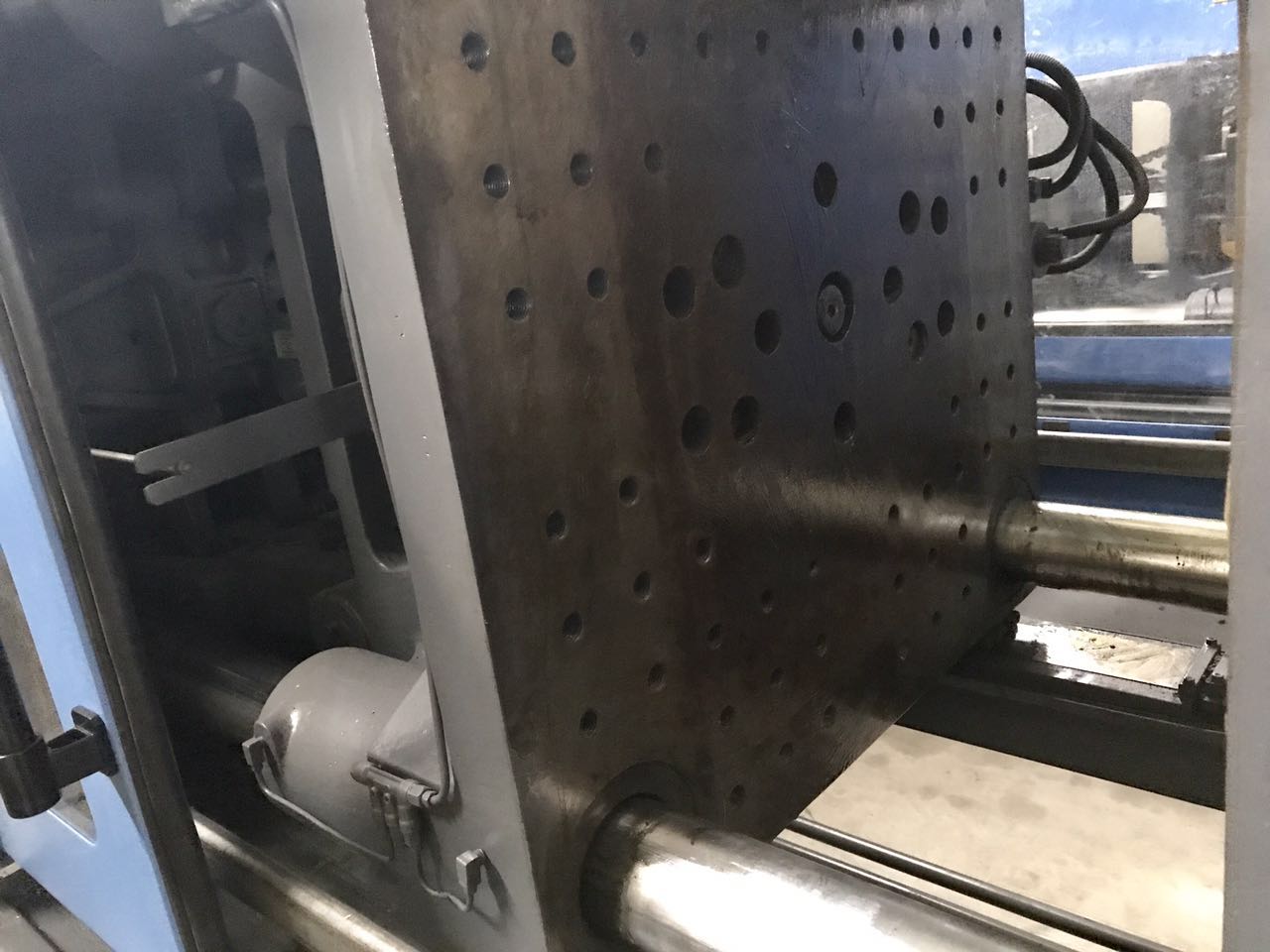 Cheapest Factory
Haitian 250t (servo) used Injection Molding Machine for New Zealand Importers detail pictures