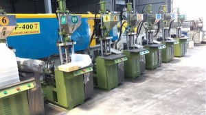 Taiwan Kinki 20t used Vertical injection molding machine