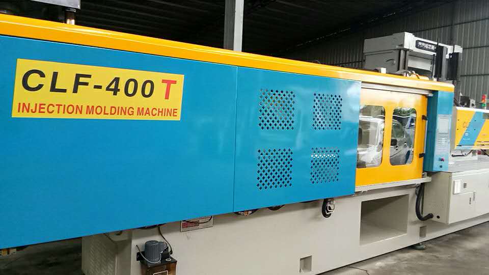 OEM Customized
 CLF-400T used Injection Molding Machine to Ukraine Manufacturer