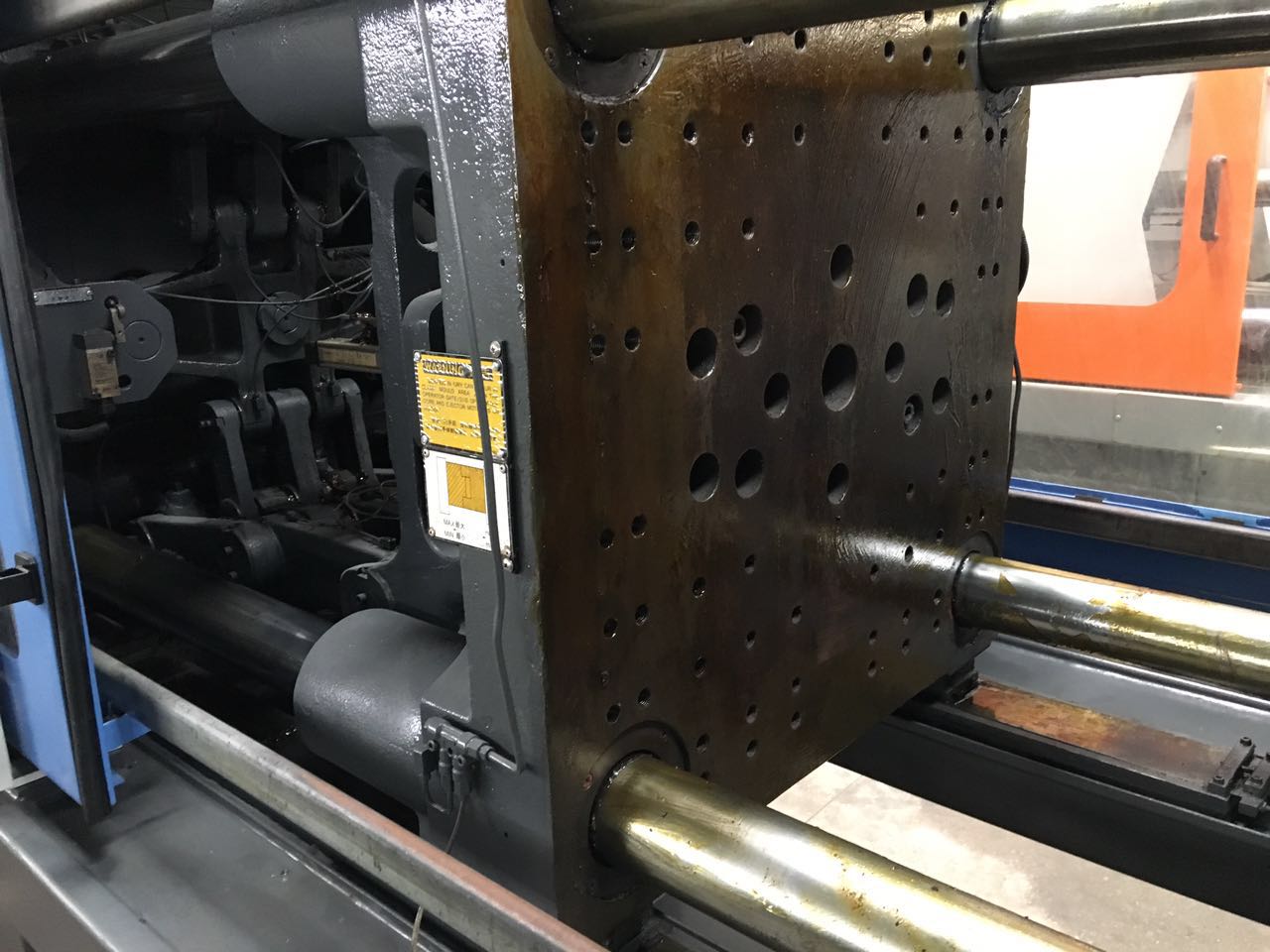 OEM Manufacturer
Haitian 200t (servo) used Injection Molding Machine Wholesale to Haiti detail pictures