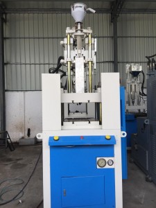 Taiwan Enaiviv 100t used Vertical Injection Molding Machine