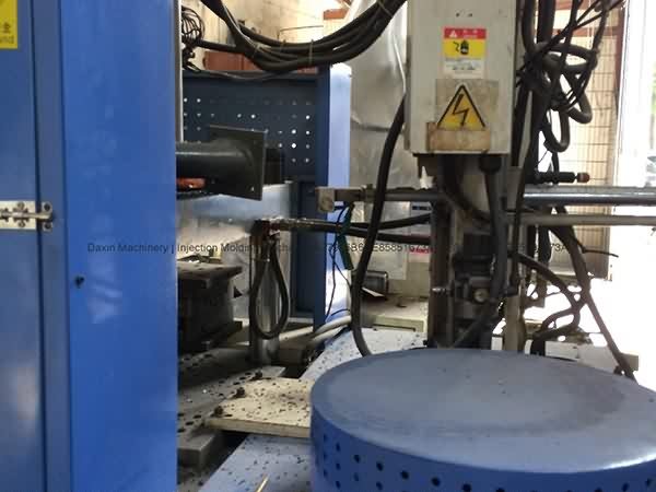 factory customized
Omniplaf 85t used Vertical Injection Molding Machine Wholesale to Belarus detail pictures