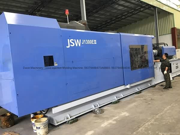 Japan JSW 1300t (J1300EIII) used Injection Molding Machine