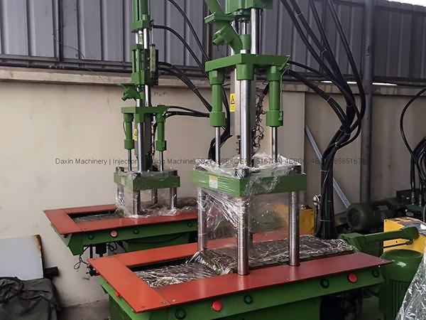 Factory Price
 15t-55t used Vertical Injection Molding Machine Export to Pakistan