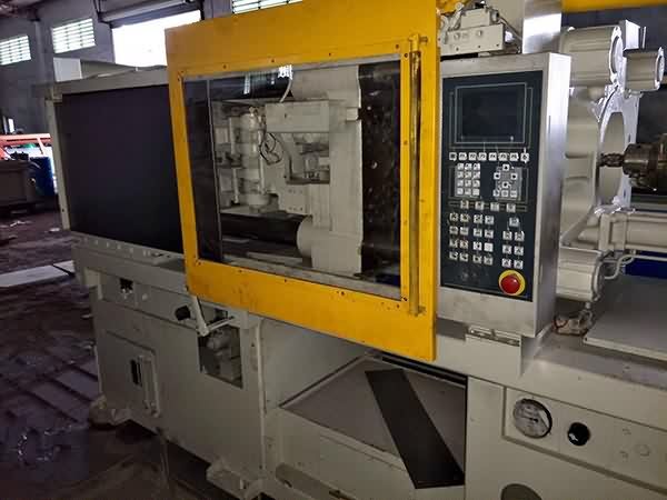 Japan Kawaguchi 180t used Injection Molding Machine