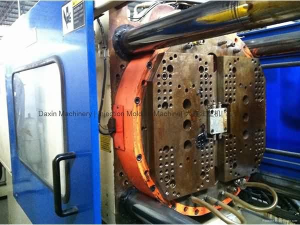 Ordinary Discount
Multiplas 200t Two Color used Injection Molding Machine to Monaco Factory detail pictures