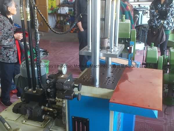 Good Wholesale Vendors
15t-55t used Vertical Injection Molding Machine to Las Vegas Importers detail pictures