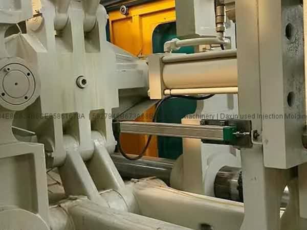 One of Hottest for
CLF-1000T (servo) used Injection Molding Machine to Factories detail pictures