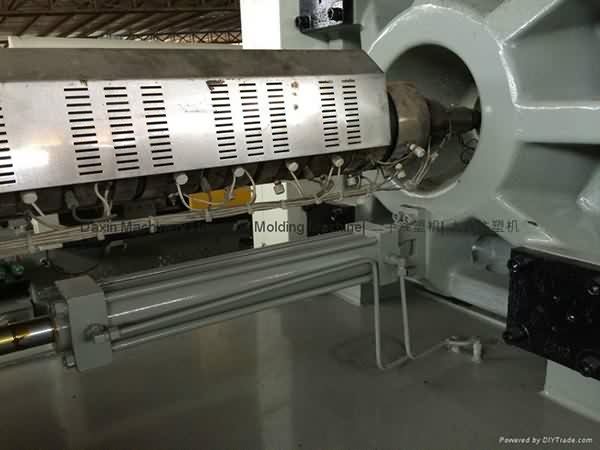 Low MOQ for
Chuan Lih Fa CLF-280t used Injection Molding Machine for Saudi Arabia Importers detail pictures
