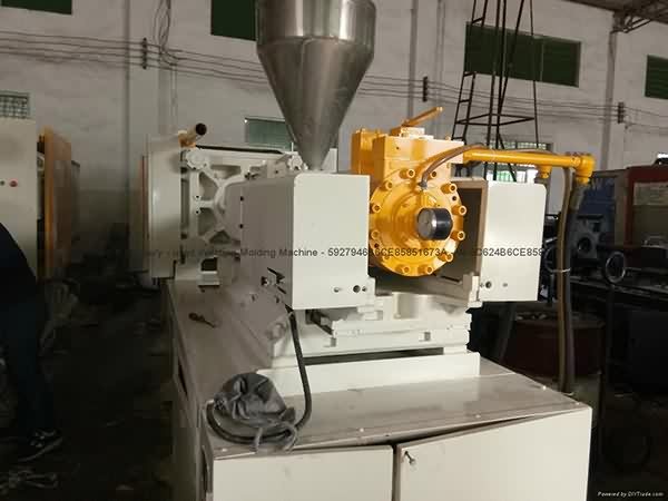 China Factory for
Kawaguchi 300t used Injection Molding Machine Wholesale to Algeria detail pictures