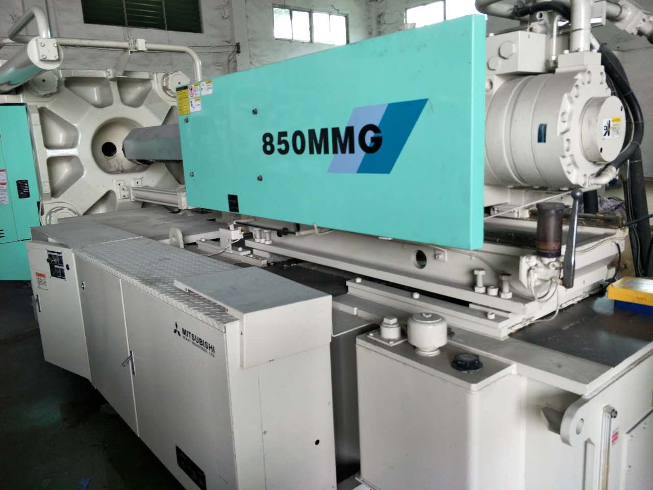 Europe style for
Mitsubishi 850t used Injection Molding Machine to Kenya Manufacturers detail pictures