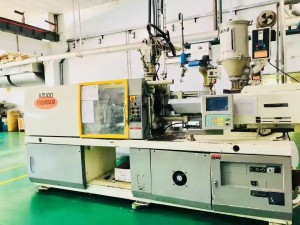 Japan Kawaguchi KM100 (100t) used Plastic injection molding machine